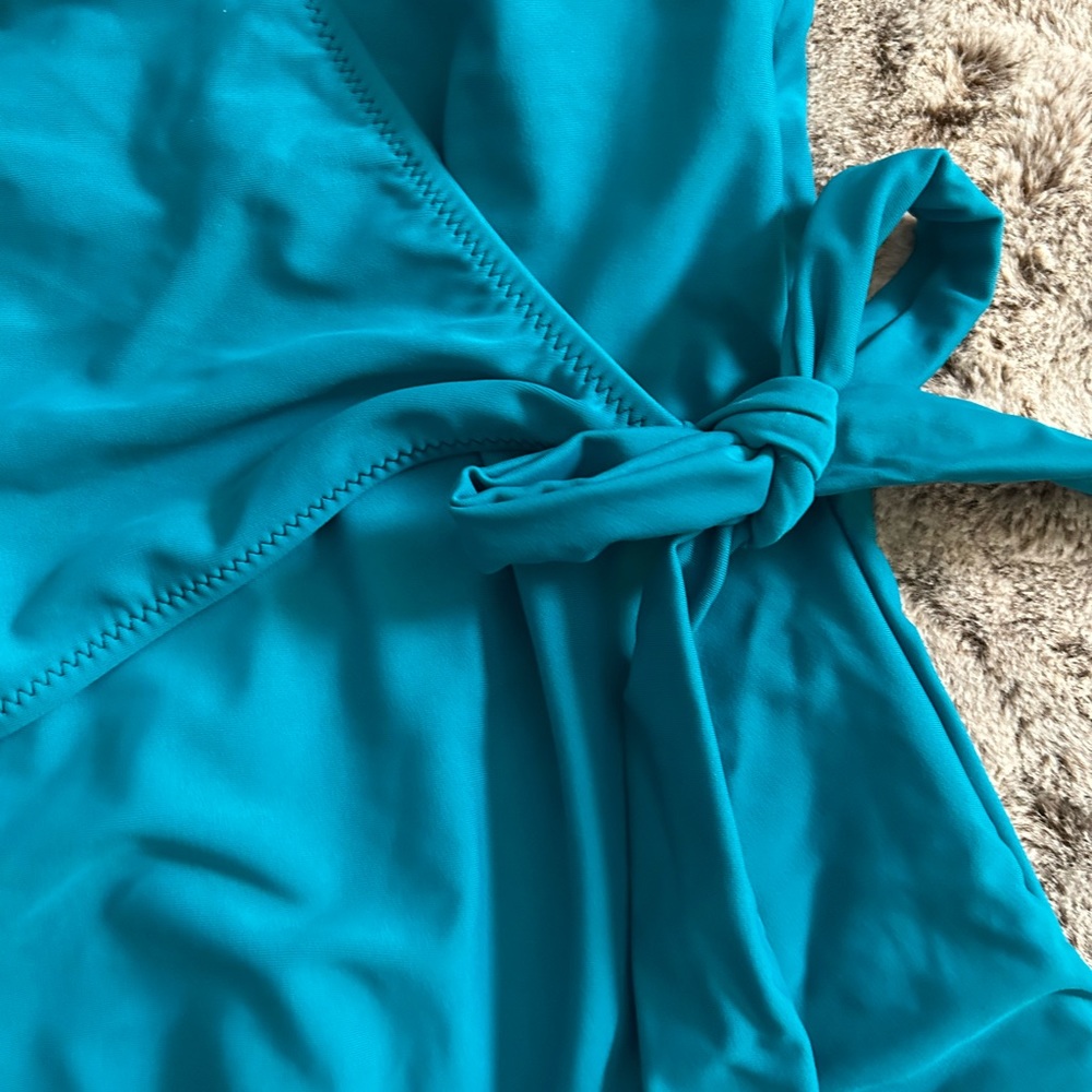 Women’s Cupshe Teal Bowknot One-Piece Swimsuit Size Small NWT - Picture 5 of 5